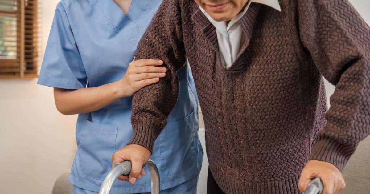 12 Signs Your Veteran Parent Needs Home Care (VA Benefits)